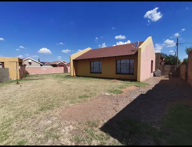 2 BEDROOM HOUSE SOLD IN SEBOKENG ZONE 10